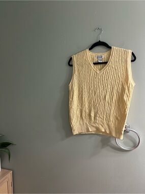 Vintage butter yellow cable knit sweater vest